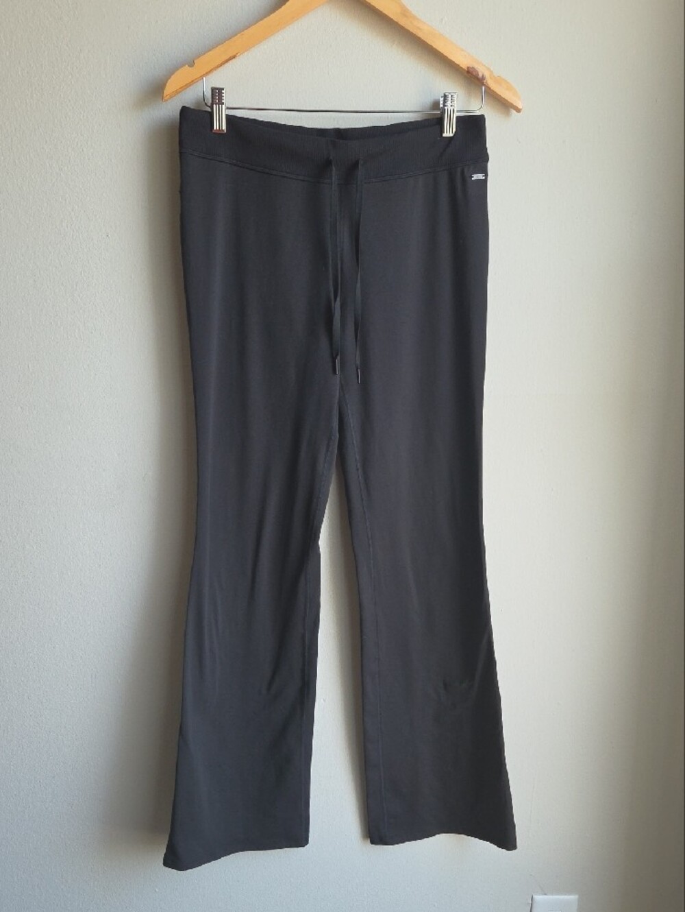 Vouri Black  Straight Leg  Pants